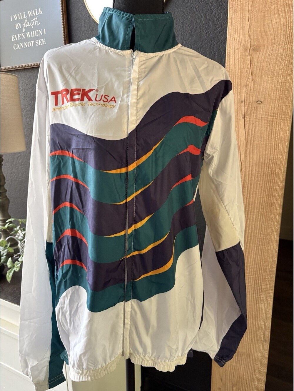 Trek USA American Bicycle Cycling Jacket Size Medium